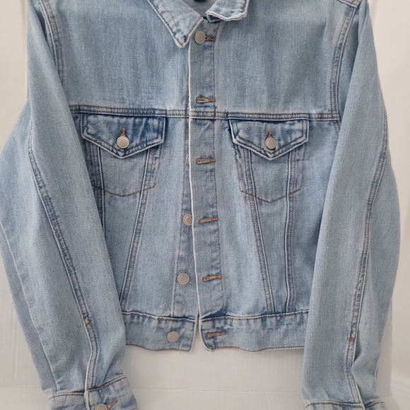 Women's Blue Denim Jacket - Picture 4 of 6